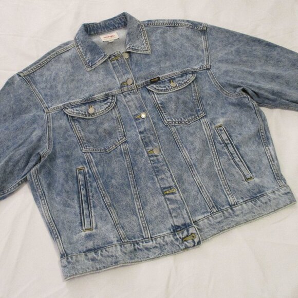 WRANGLER OVERSIZED JEAN JACKET – SIZE M – UNISEX - Picture 1 of 12